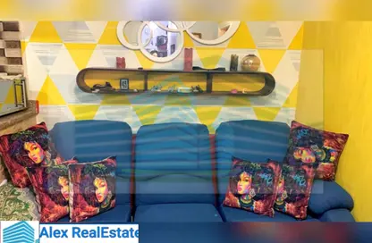 Apartment - 1 Bedroom - 1 Bathroom for rent in Omar Lotfy St. - Sporting - Hay Sharq - Alexandria