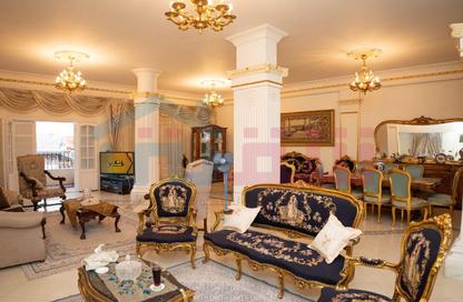 Apartment - 5 Bedrooms - 5 Bathrooms for sale in Mohamed Bahaa Al Din Al Ghouri St. - Smouha - Hay Sharq - Alexandria