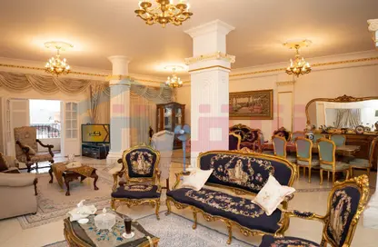 Apartment - 5 Bedrooms - 5 Bathrooms for sale in Mohamed Bahaa Al Din Al Ghouri St. - Smouha - Hay Sharq - Alexandria