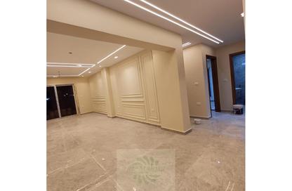 Apartment - 3 Bedrooms - 2 Bathrooms for sale in Al Khamayel city - Sheikh Zayed Compounds - Sheikh Zayed City - Giza