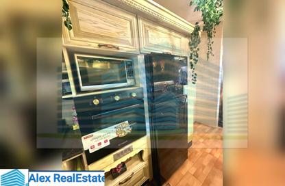 Apartment - 2 Bedrooms - 1 Bathroom for rent in Shaarawy St. - Laurent - Hay Sharq - Alexandria
