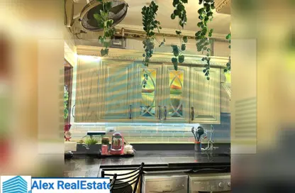 Apartment - 2 Bedrooms - 1 Bathroom for rent in Shaarawy St. - Laurent - Hay Sharq - Alexandria