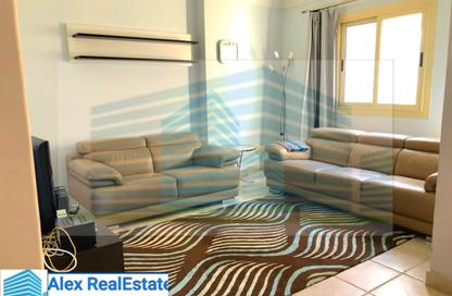 Apartment - 2 Bedrooms - 1 Bathroom for rent in Smouha Square - Smouha - Hay Sharq - Alexandria