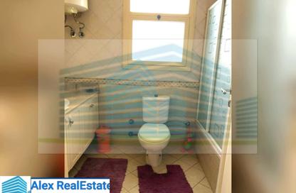 Apartment - 2 Bedrooms - 1 Bathroom for rent in Smouha Square - Smouha - Hay Sharq - Alexandria
