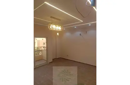 شقة - 3 غرف نوم - 2 حمامات للايجار في مدينة الخمائل - كمبوندات الشيخ زايد - الشيخ زايد - الجيزة