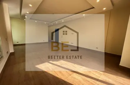 شقة - 3 غرف نوم - 2 حمامات للايجار في المنطقة ز - حى جنوب الاكايمية - مدينة القاهرة الجديدة - القاهرة