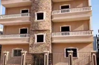 بناية كاملة - 8 غرف نوم - 8 حمامات للبيع في مدينة بدر - القاهرة