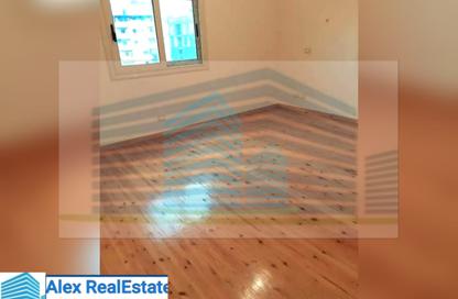 Apartment - 3 Bedrooms - 2 Bathrooms for rent in Al Mosheer Ahmed Ismail St. - Sidi Gaber - Hay Sharq - Alexandria