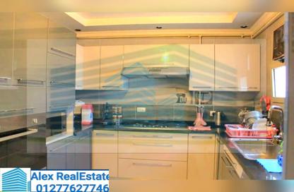 Apartment - 3 Bedrooms - 3 Bathrooms for rent in Champollion St. - Azarita - Hay Wasat - Alexandria