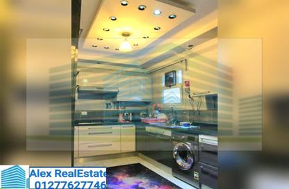 Apartment - 3 Bedrooms - 3 Bathrooms for rent in Champollion St. - Azarita - Hay Wasat - Alexandria
