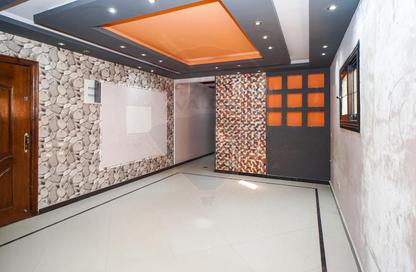 Apartment - 3 Bedrooms - 2 Bathrooms for rent in Al Delta St. - Sporting - Hay Sharq - Alexandria