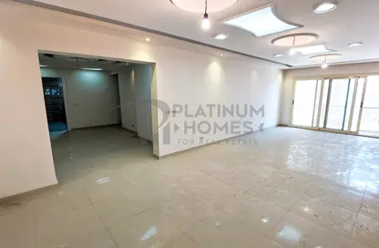 Apartment - 3 Bedrooms - 2 Bathrooms for rent in Suez Canal Road - Moharam Bek - Hay Wasat - Alexandria