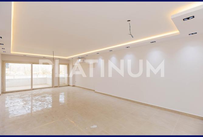 8330350 - Property Image 3