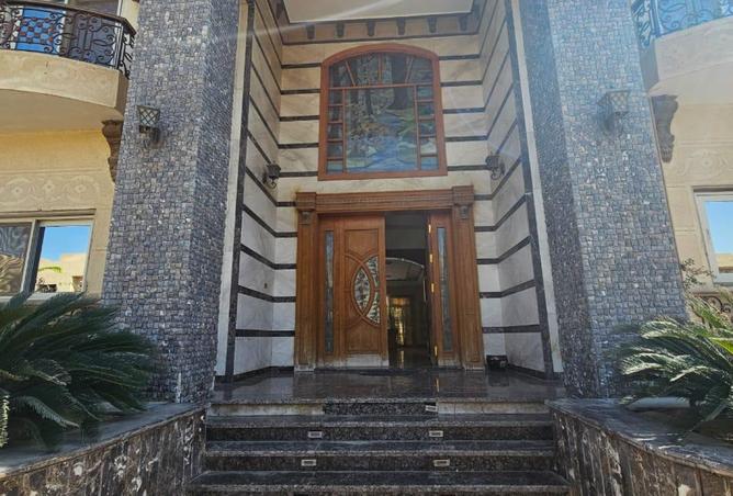 7352349 - Property Image 2