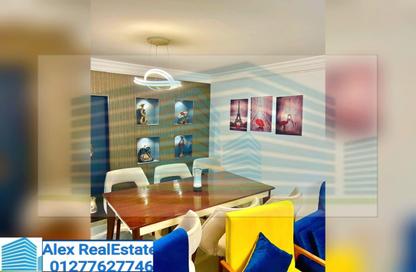 Apartment - 3 Bedrooms - 3 Bathrooms for rent in Al Geish Road - Laurent - Hay Sharq - Alexandria
