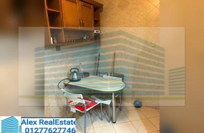 Apartment - 2 Bedrooms - 1 Bathroom for rent in Smouha Square - Smouha - Hay Sharq - Alexandria