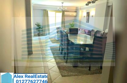 Apartment - 2 Bedrooms - 1 Bathroom for rent in Smouha Square - Smouha - Hay Sharq - Alexandria