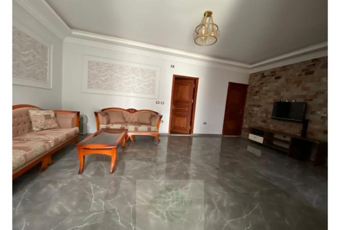 7389037 - Property Image 2