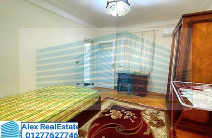 شقة - 2 غرف نوم - 1 حمام للايجار في شارع إسماعيل الفنجرى - كامب شيزار - حي وسط - الاسكندرية