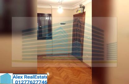 Apartment - 2 Bedrooms - 2 Bathrooms for rent in Mohamed Fawzy Moaz St. - Smouha - Hay Sharq - Alexandria