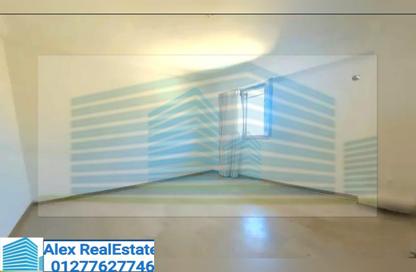 Apartment - 2 Bedrooms - 1 Bathroom for rent in Tiba St. - Sporting - Hay Sharq - Alexandria