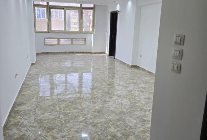 7433413 - Property Main Image