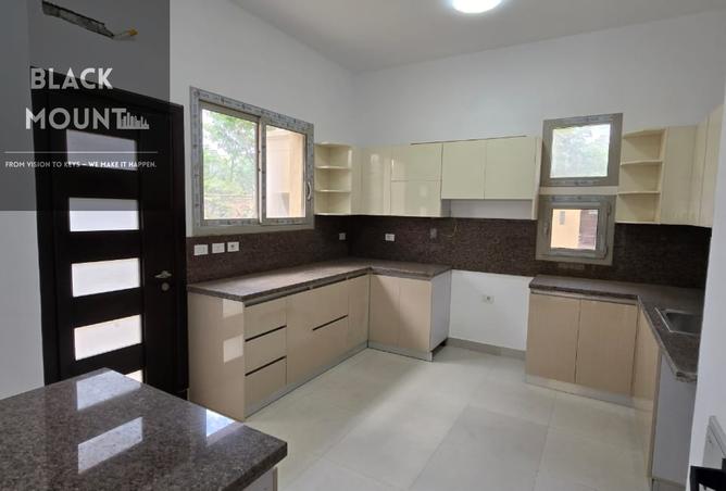 7438371 - Property Image 2