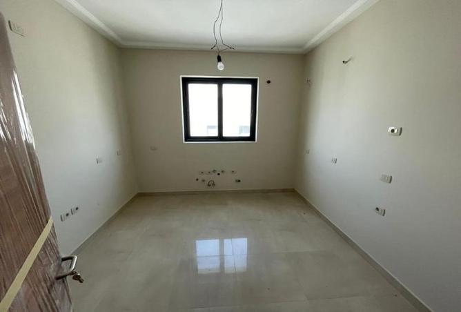 8283804 - Property Image 3