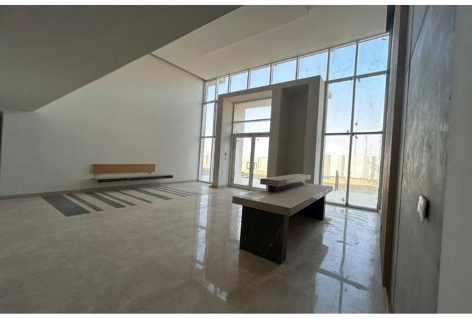 8363943 - Property Image 2