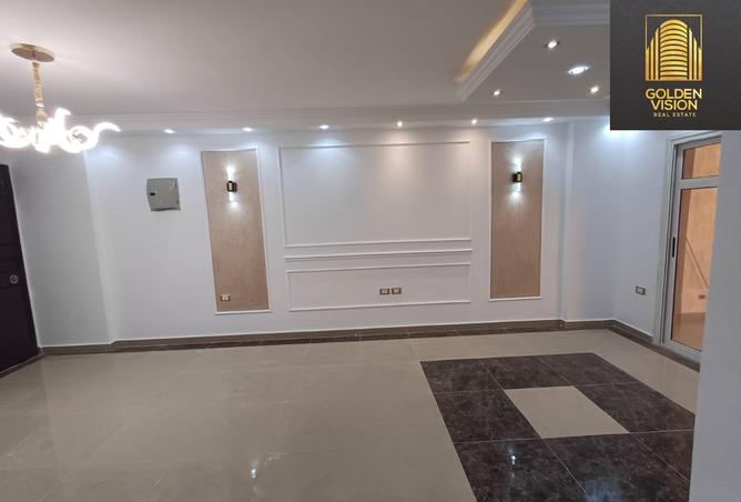 8369944 - Property Image 2