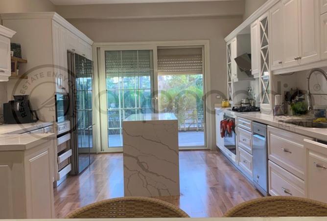 8171907 - Property Image 2