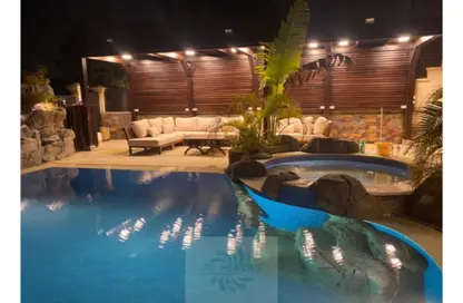 فيلا - 4 غرف نوم - 4 حمامات للبيع في شارع 10 - جرينز - الحي السادس - الشيخ زايد - الجيزة