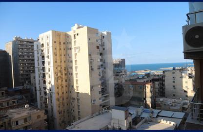Apartment - 5 Bedrooms - 5 Bathrooms for sale in Mostafa Maher St. - Glim - Hay Sharq - Alexandria