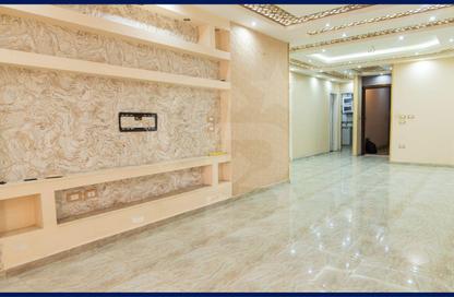Apartment - 3 Bedrooms - 1 Bathroom for sale in Ahmed Kamha St. - Ibrahimia - Hay Wasat - Alexandria