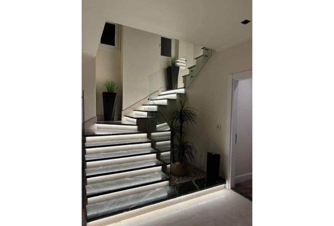 8052542 - Property Image 3