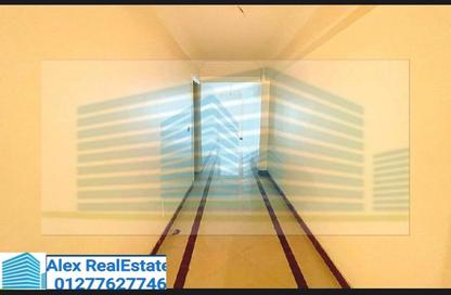 Apartment - 3 Bedrooms - 3 Bathrooms for rent in Al Geish Road - Glim - Hay Sharq - Alexandria