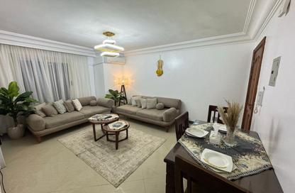 شقة - 2 غرف نوم - 1 حمام للايجار في ميدان لبنان - المهندسين - الجيزة