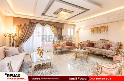 شقة - 3 غرف نوم - 3 حمامات للبيع في شارع البرت الاول - سموحة - حي شرق - الاسكندرية
