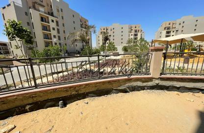 Apartment - 2 Bedrooms - 2 Bathrooms for sale in District 5 - 5th Settlement Compounds - The 5th Settlement - New Cairo City - Cairo