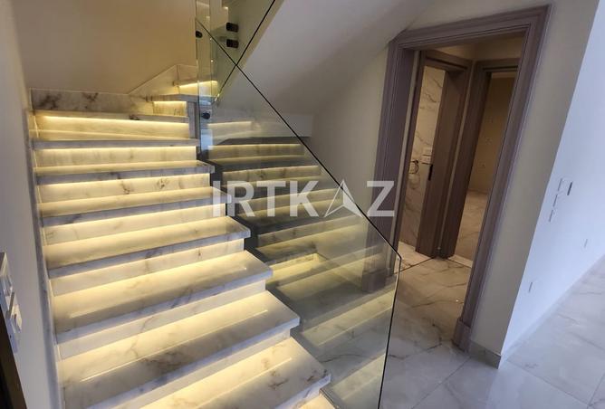 8027844 - Property Image 2