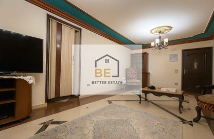 Apartment - 3 Bedrooms - 1 Bathroom for sale in Bahgat St. - El Hegaz Square - El Nozha - Cairo