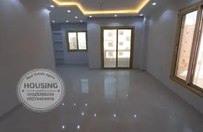 شقة - 3 غرف نوم - 2 حمامات للايجار في التوسعات الشمالية - مدينة 6 أكتوبر - الجيزة