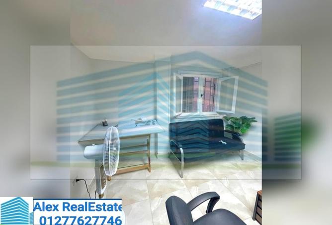 7596172 - Property Image 2