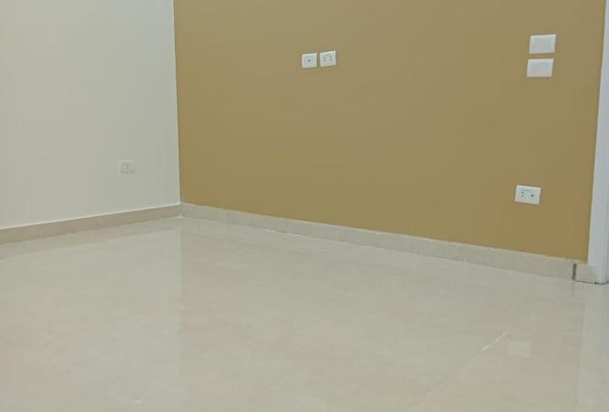 7596714 - Property Image 2