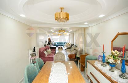Apartment - 4 Bedrooms - 1 Bathroom for rent in Victor Ammanuel Square - Smouha - Hay Sharq - Alexandria