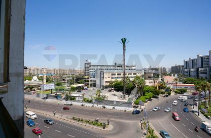 Apartment - 4 Bedrooms - 1 Bathroom for rent in Victor Ammanuel Square - Smouha - Hay Sharq - Alexandria