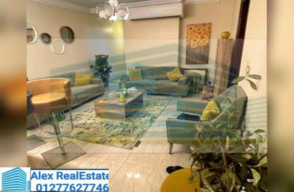 Apartment - 3 Bedrooms - 3 Bathrooms for rent in Al Geish Road - Laurent - Hay Sharq - Alexandria