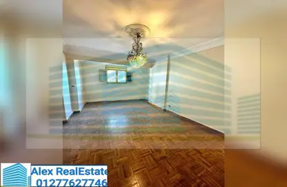 Office Space - 3 Bedrooms - 2 Bathrooms for rent in Al Ghardaqah St. - San Stefano - Hay Sharq - Alexandria