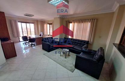 Office Space - Studio - 2 Bathrooms for sale in Sarayat Al Maadi - Hay El Maadi - Cairo