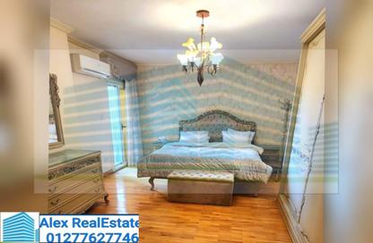 Apartment - 3 Bedrooms - 2 Bathrooms for rent in Smouha Square - Smouha - Hay Sharq - Alexandria